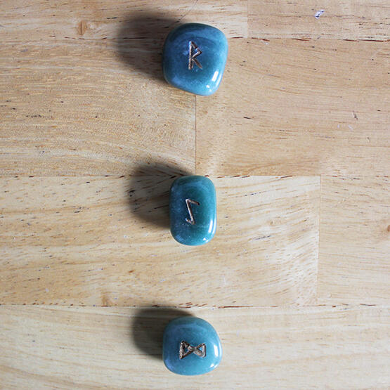 the nornic oracle, a three-rune-draw
